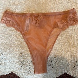 NEW Victoria’s Secret Peach Lace Panty
